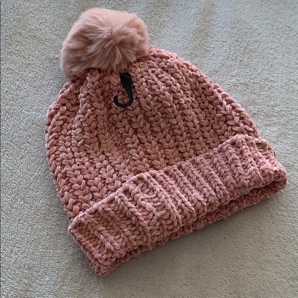 ROSE Pom BEANIE - Picture 2 of 8